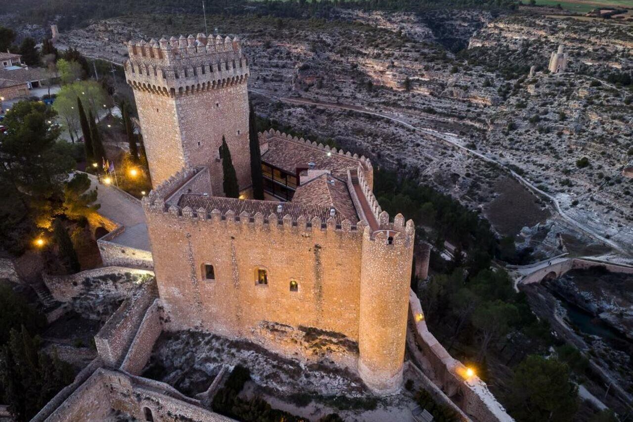 Parador de Alarcón Exterior foto